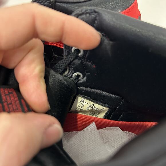 Nike Air Jordan 1 High OG Retro “Satin Bred” - Picture 8 of 8